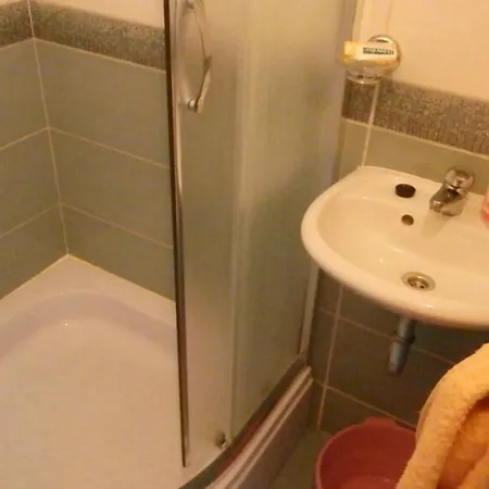 Apartamento Charming In + Garden Gdinj