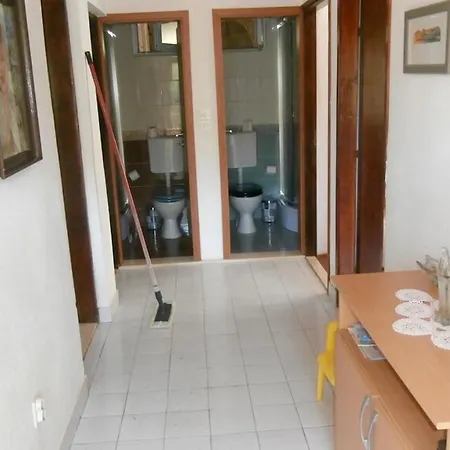 Charming In + Garden Gdinj