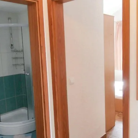 Charming In + Garden Apartamento Gdinj