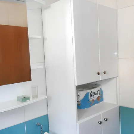 Charming In + Garden * Gdinj