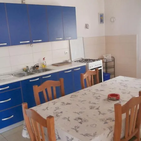 Charming In + Garden