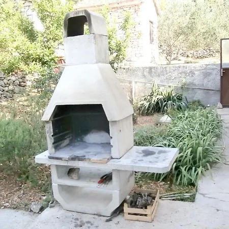 Charming In + Garden דירה *